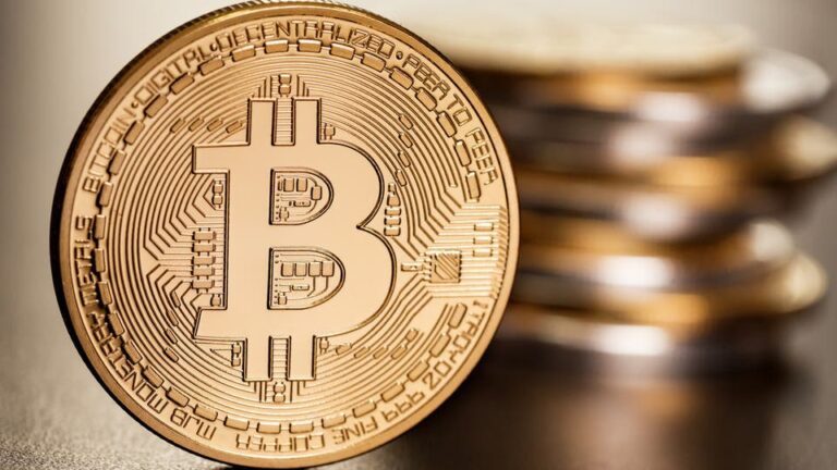 تداول عملة البيتكوين 2022