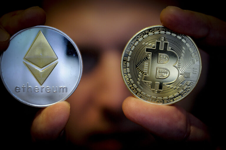 الفرق بين البيتكوين و الاثريوم