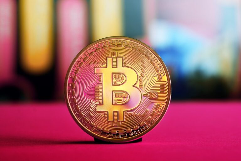 تاريخ عملة البيتكوين