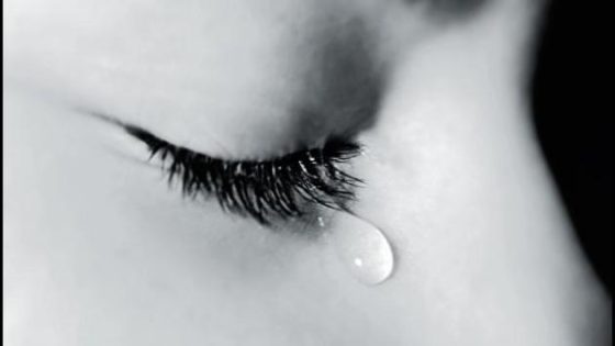 تفسير حلم البكاء الشديد للعزباء