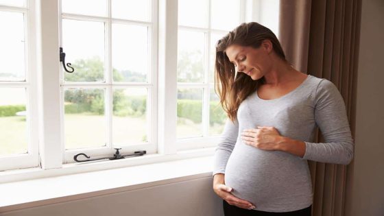 عادات صحية وطرق طبيعية لتثبيت الحمل في الأسابيع الأولى