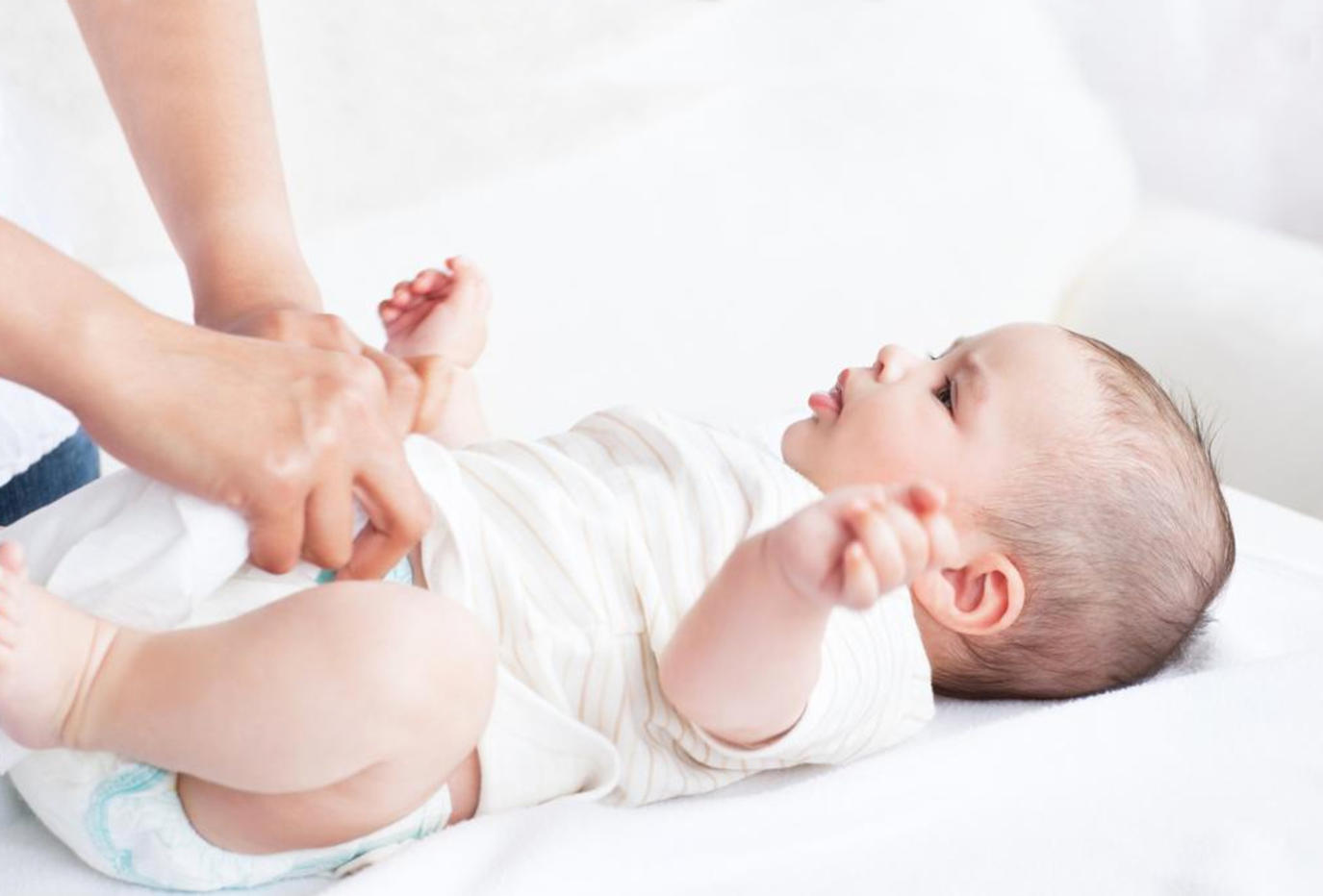 علاج قلة التبول عند الرضع