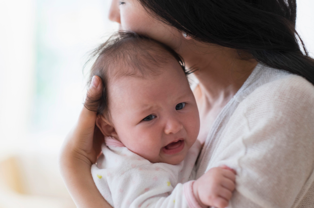 هل يحدث حمل أثناء الرضاعة وعدم نزول الدورة