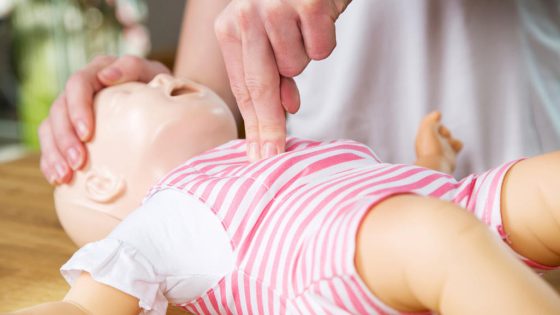 أسباب تؤدي لاختناق الرضيع وطرق علاجها