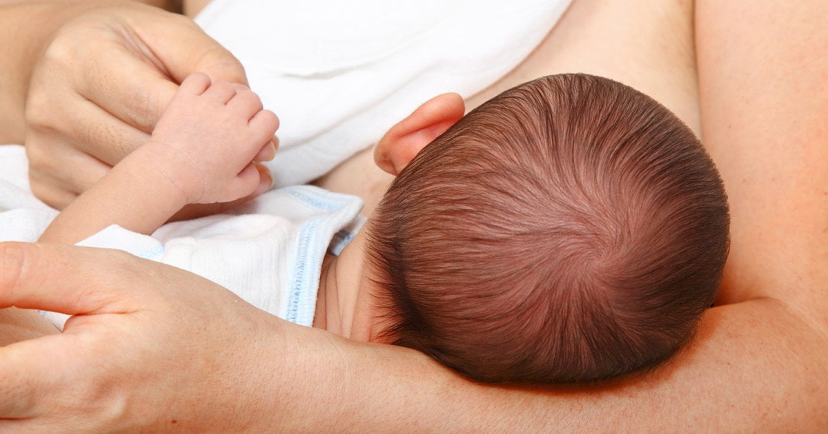 علاج تشقق الحلمتين أثناء الرضاعة بالعسل