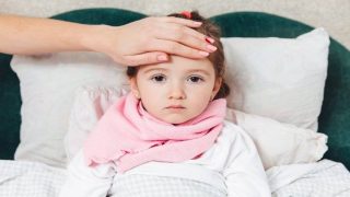 انخفاض الحرارة عند الأطفال الأسباب والأعراض وطرق العلاج