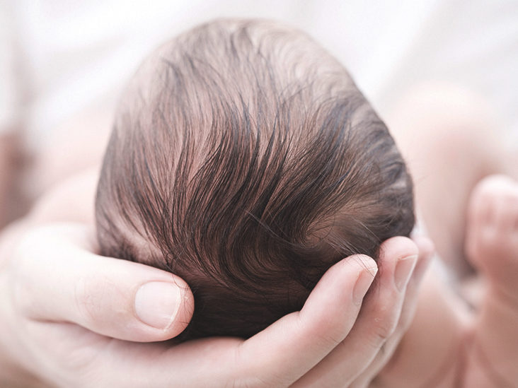 نصائح لتكثيف شعر الأطفال الرضع