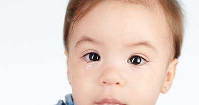 أسباب انسداد القنوات الدمعية عند الاطفال
