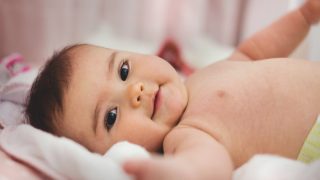 ما أسباب تشقق الشفاه عند الأطفال الرضع