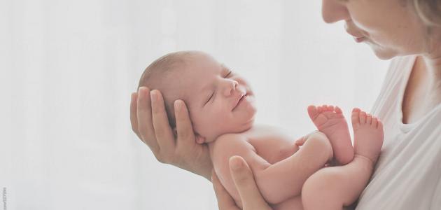 هل حليب الرضاعة الطبيعية يسبب الصفراء للطفل