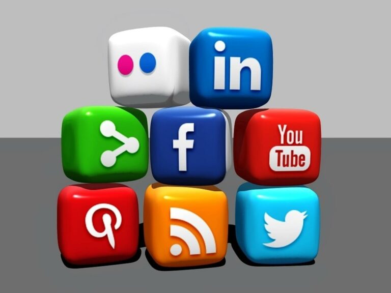 هل رفع الحصانة عن مواقع التواصل الاجتماعي آتٍ قريبًا؟