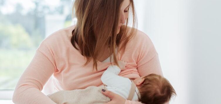 مدة الرضاعة الطبيعية من كل ثدي لحديثي الولادة