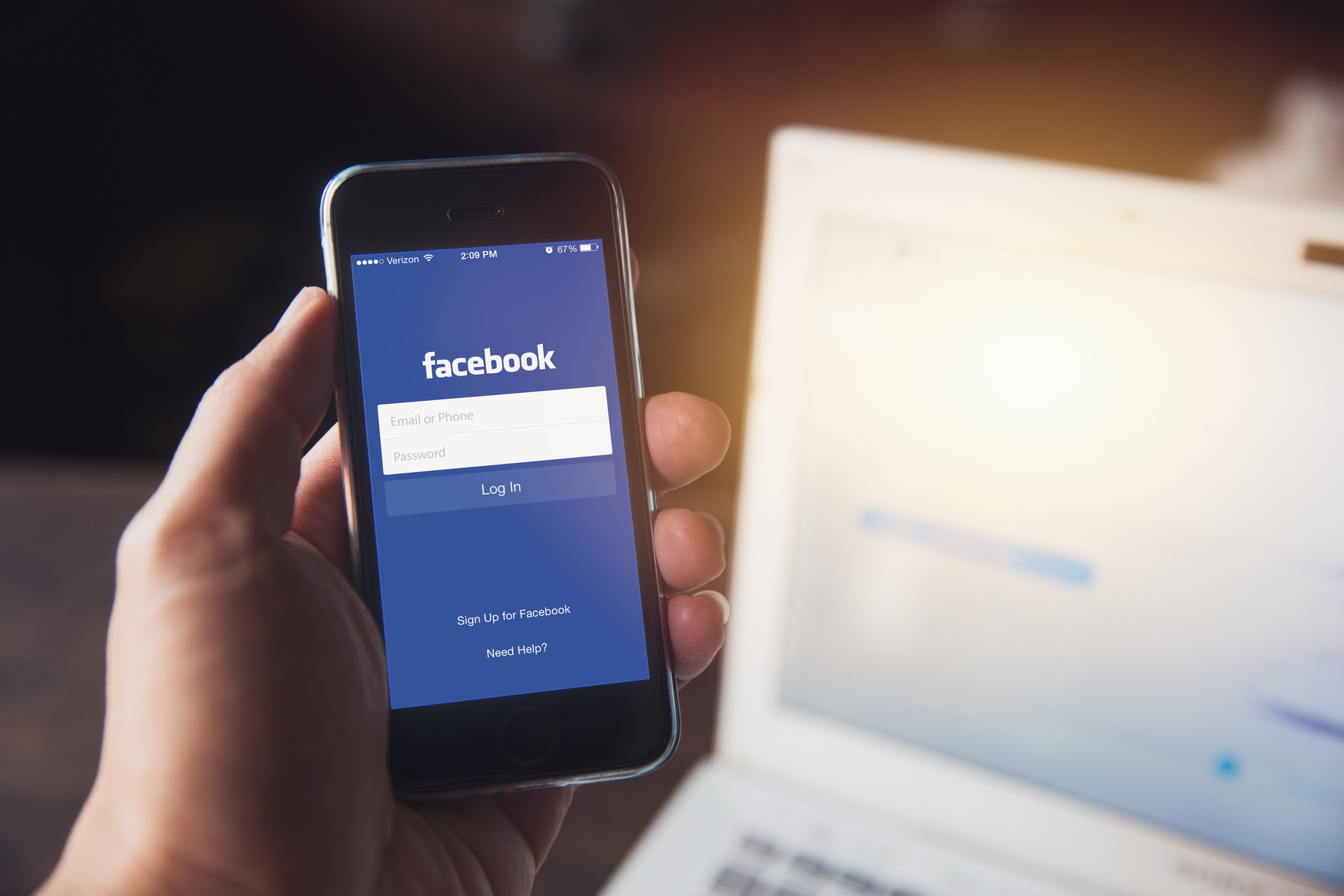 أفضل الطرق لإصلاح تعطل تطبيق فيسبوك على أندرويد Facebook