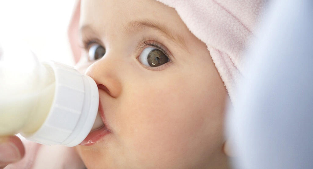 أهمية الرضاعة الطبيعية لصحة الطفل