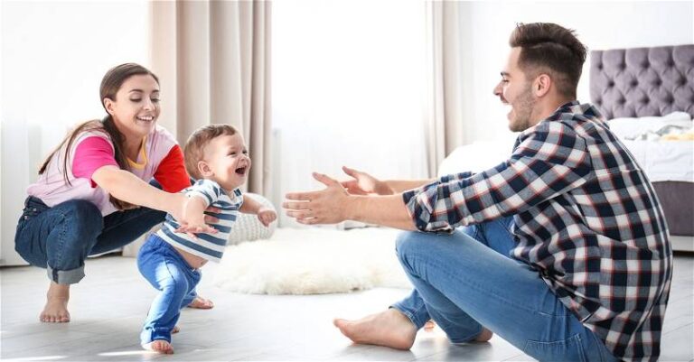 تمارين تساعد الطفل على المشي