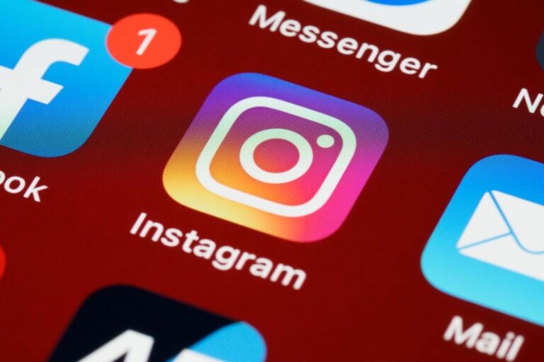 حذف وتعطيل حساب إنستقرام بشكل نهائي Instagram
