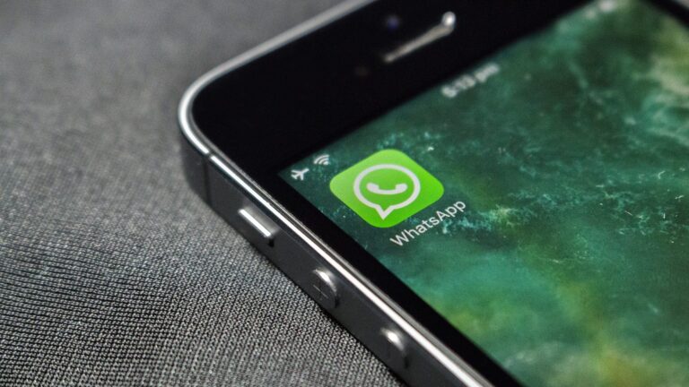 برنامج كشف المتصل بالواتس اب للايفون