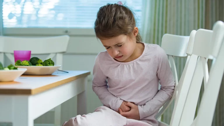 علاج التسمم الغذائي عند الأطفال