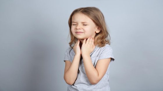علاج التهاب الحلق عند الأطفال بطرق طبيعية