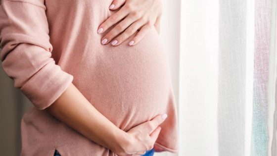 علامة من أعراض الحمل المبكرة خلال الأسابيع الأولى