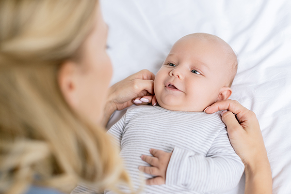 أهمية حليب الثدي للطفل