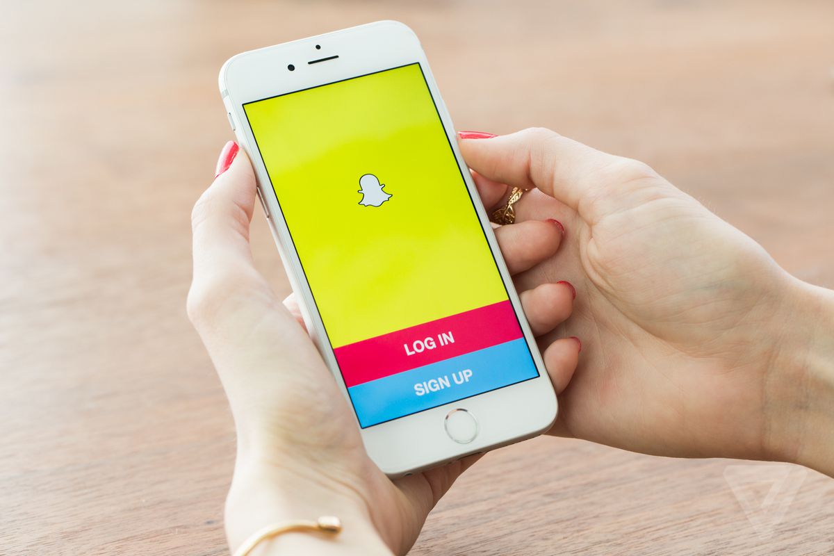 طريقة إنشاء فلاتر سناب شات من الهاتف المحمول Snapchat