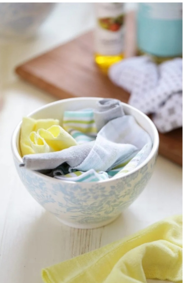 طريقة صنع مناديل مبللة للوجه في المنزل بمكونات طبيعية