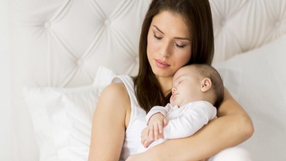 ما اسباب نزول افرازات ذات رائحة كريهة بعد الولادة القيصرية