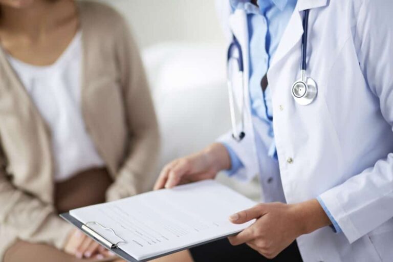 اسباب افرازات صفراء بعد النفاس بشهرين