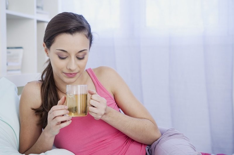 مشروبات طبيعية لتنظيف الرحم بعد الولادة القيصرية مباشرة