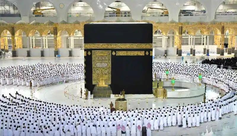 فرصة متتعوضش| أداء مناسك العمرة بـ 13 ألف جنيه فقط.. اعرف المستندات المطلوبة