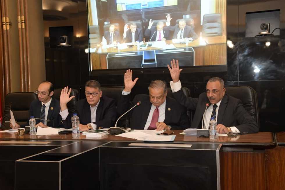 4 المجموعة المجموعة والدستورية بالبرلمان تتوافق مع مشروع القانون