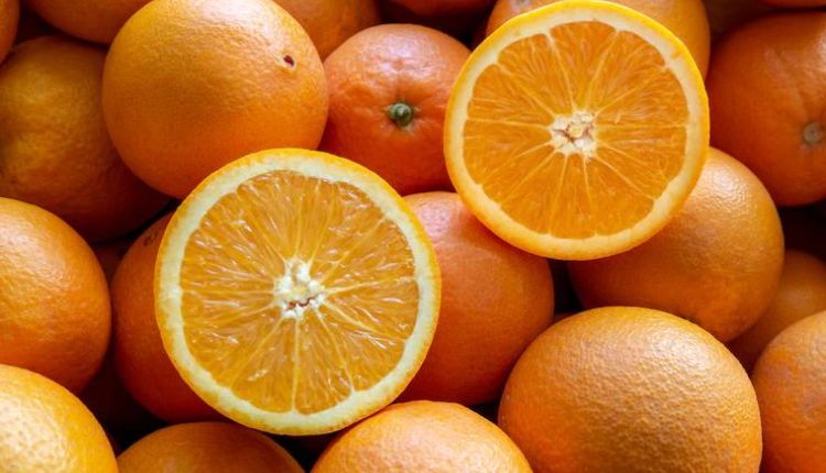 احذر.. 7 فئات ممنوعة من تناول البرتقال