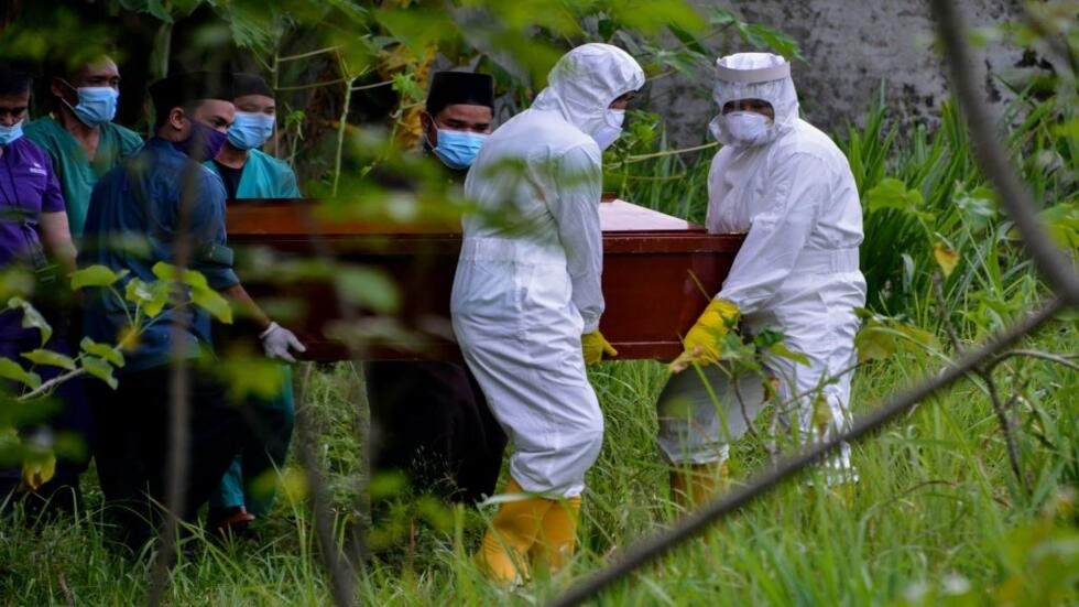 خطر يهدد من كورونا.واحدة 3 الموت التاجي