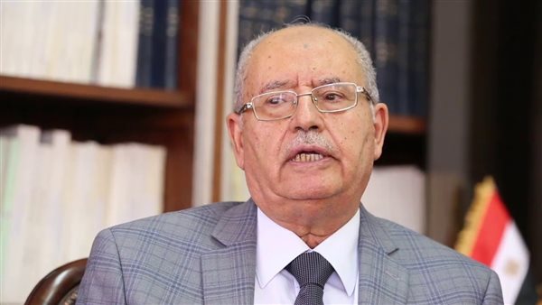 لدينا مسرحيات تتهم ناطق “الفصحى” بالتقعر.. ومدارس تحظر “العامية” على تلاميذها بالبيوت (حوار)