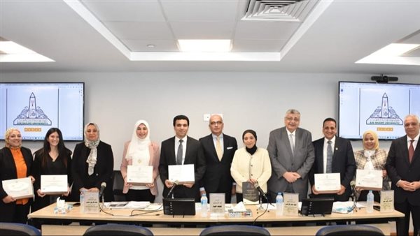 مجلس جامعة عين شمس يكرم فريق عمل المركز المصري للمعهد الدولي للتعليم عن بعد
