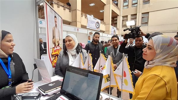 ألسن عين شمس تنظم يوما للتوظيف بمشاركة ١٣ شركة محلية وعالمية