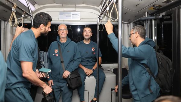 وصول بعثة الأهلي إلي الإمارات استعدادا لخوض السوبر المصري (صور)