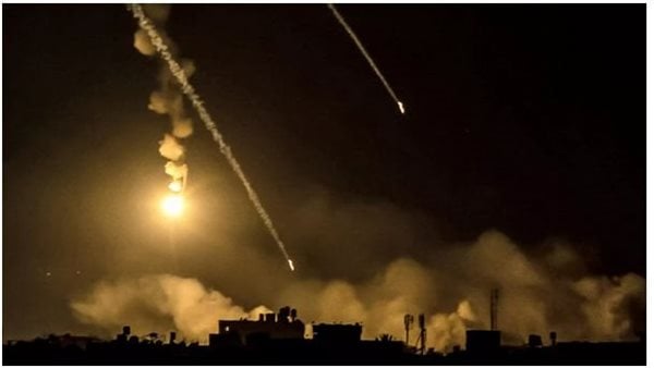 اشتباكات وإطلاق نار كثيف بين المقاومة الفلسطينية وقوات الاحتلال في طوباس (فيديو)