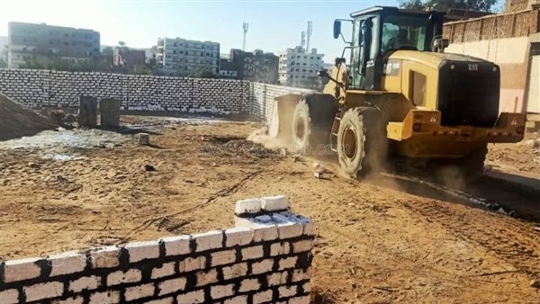 استمرار تنظيم الحملات لإزالة التعديات والإشغالات بأسوان (صور)