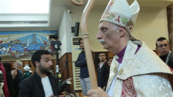 المطران سامي فوزي يترأس احتفالات الكنيسة الأسقفية بعيد الميلاد