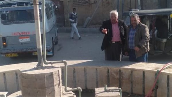 استمرار أعمال التطوير وتركيب الإنترلوك بشوارع صدفا بأسيوط