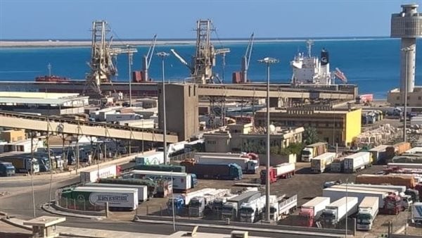 مستنقع جديد للقوات الأمريكية، الحوثيون ينقلون زوارق مفخخة عبر قناتين بحريتين إلى البحر الأحمر