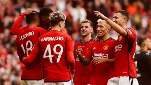 مانشستر يونايتد يتخطى ويجان أتليتك بثنائية في كأس الاتحاد الإنجليزي