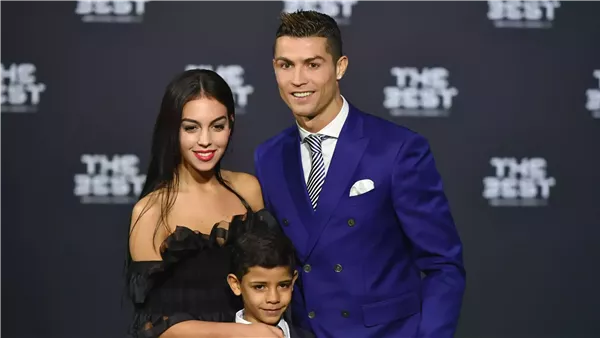 بعد زلة لسان حفل جوائز جلوب سوكر، هل تزوج كريستيانو رونالدو وجورجينا رودريجيز (فيديو)