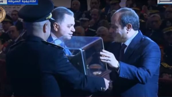 أستاذ قانون يستعرض أسباب الاحتفال بعيد الشرطة