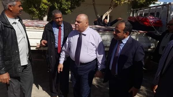 نقل وتوزيع صناديق أسئلة امتحانات الإعدادية للإدارات التعليمية بالوادي الجديد