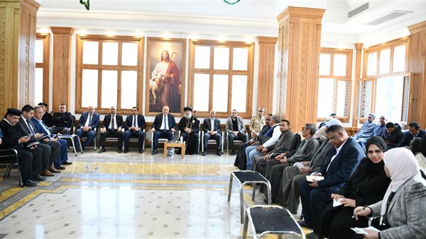 محافظ قنا يقدم التهنئة لأقباط قوص ونقادة بمناسبة عيد الميلاد (صور)