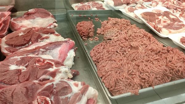 ارتفاع أسعار اللحوم في المحال التجارية والسلاسل الغذائية (صور)