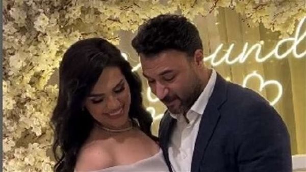 محمد العمروسي يوضح حقيقة فارق السن مع مي فاروق